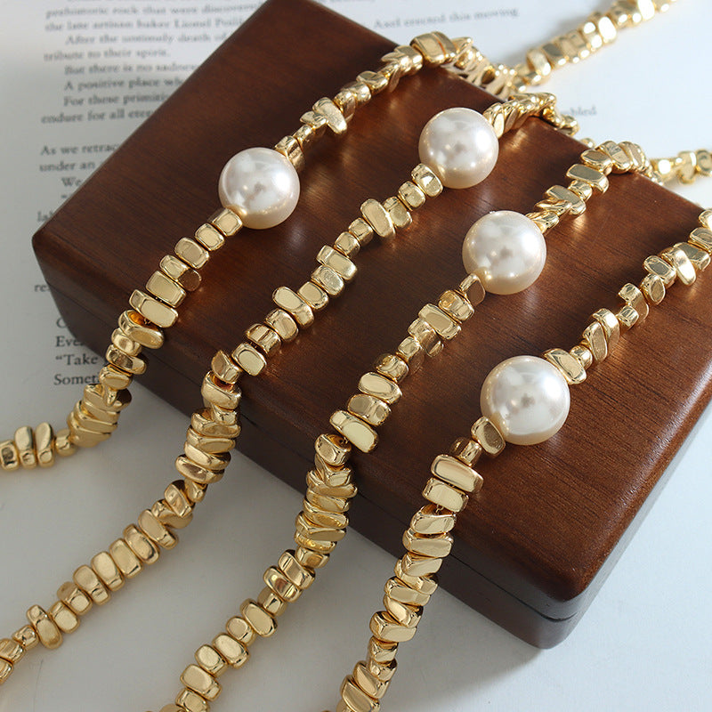Geometric Pearl Necklace
