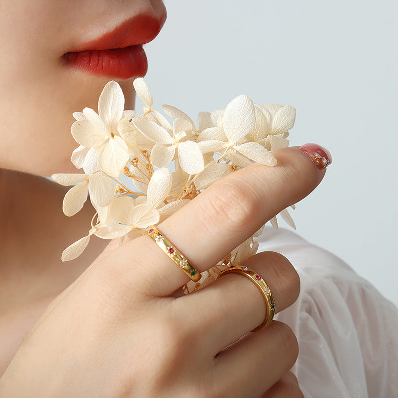 Simple Gold Ring with Color Sun