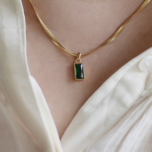 Classic Emerald, Quartz or Onyx Gold Titanium Herringbone Necklace