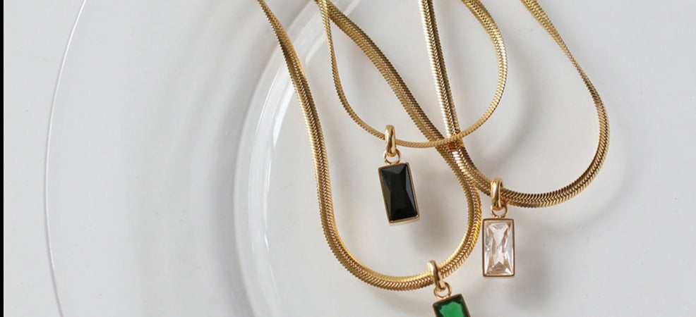 Classic Emerald, Quartz or Onyx Gold Titanium Herringbone Necklace