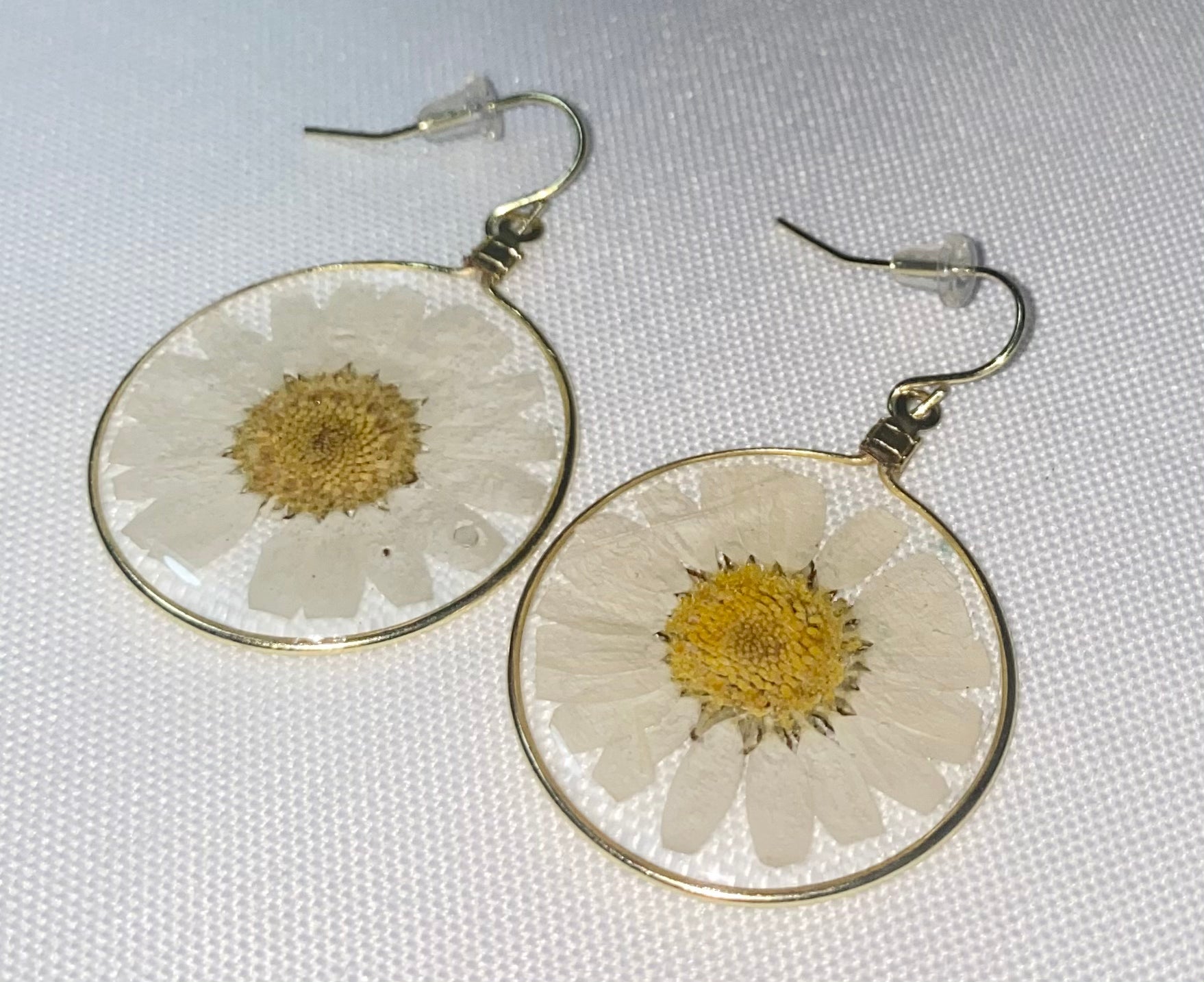 White Wild Daisy Rose Quartz Earrings